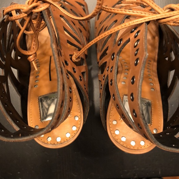 Like New - Woman’s Dolce Vita sexy High heel sandals - Picture 4 of 12